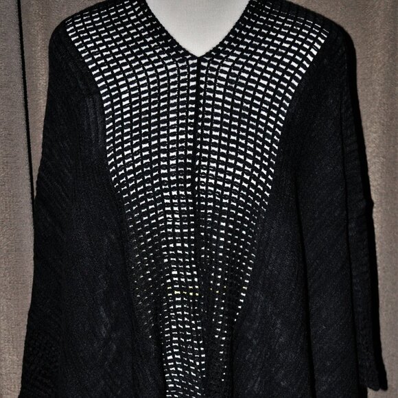 Hat Attack Lightweight Knit Layer Poncho Black - NWT - Picture 4 of 11